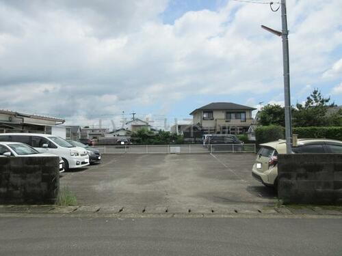 春田駐車場