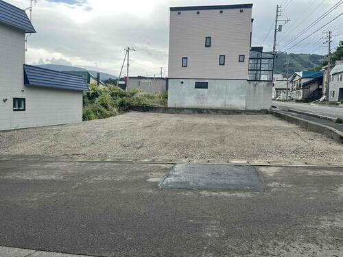 小樽市緑２丁目２６－１３　貸し駐車場