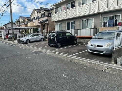 ＦＫアビタシオンフローレンスＡＢ棟駐車場