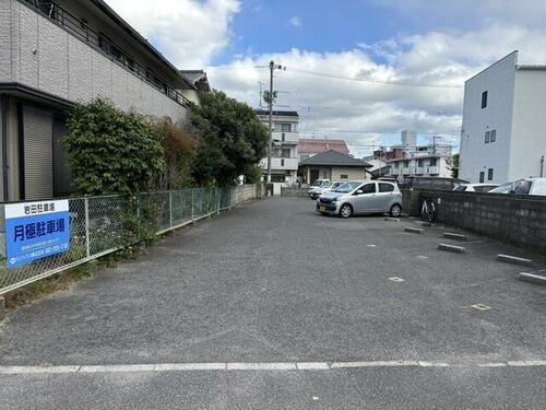 岩田駐車場