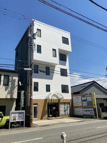 富山県魚津市新金屋２丁目