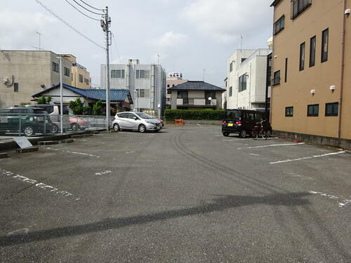 ハートフルホームズ駐車場