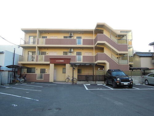 シャトル牛田本町　駐車場