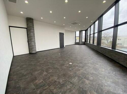 南区吉祥院高畑町テナントビル