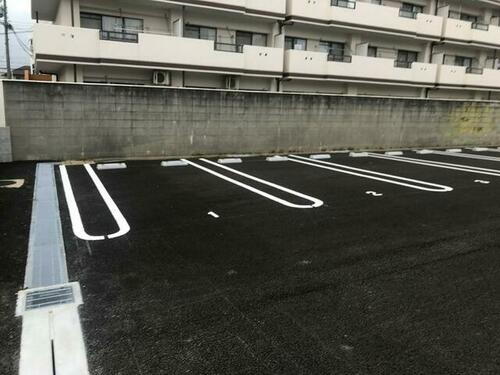 ティーファス尼ケ坂駅前