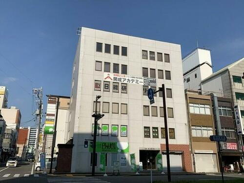 雑村ビル