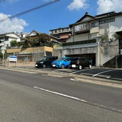 山川稲荷月極駐車場