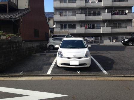 中切町４丁目駐車場