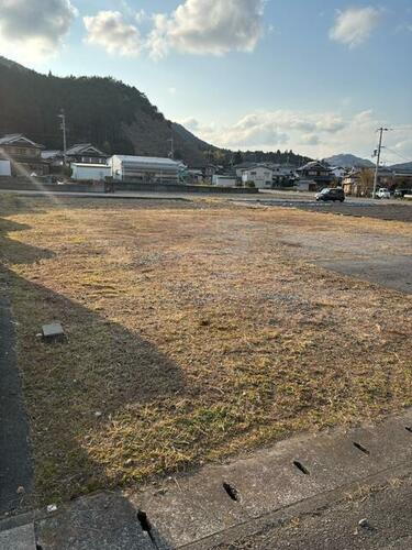 兵庫県丹波篠山市大沢１丁目