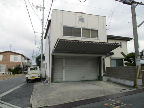 土塔町　１階倉庫１１坪２階事務所１２坪　駐車場付き