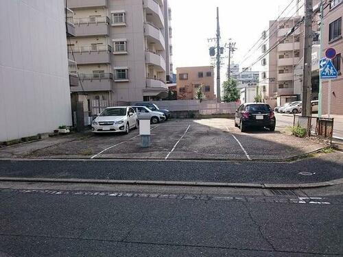 新尾頭１丁目塚松駐車場（縦列）