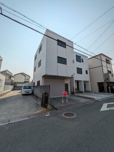 泉佐野市旭町３階建倉庫