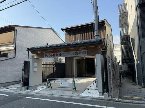 京都府京都市伏見区京町３丁目