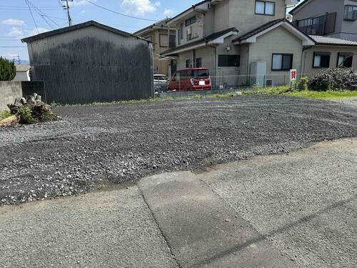 八幡町月極駐車場