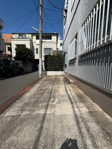 ハウスピア駐車場