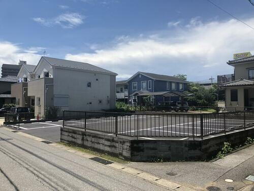 八千代市吉橋駐車場