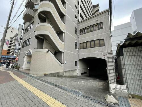 サンシャイン寿　地下駐車場