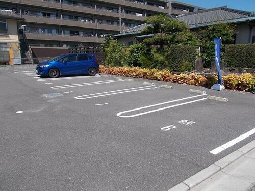 Ｌｉｖｅｒ．Ｙ駐車場