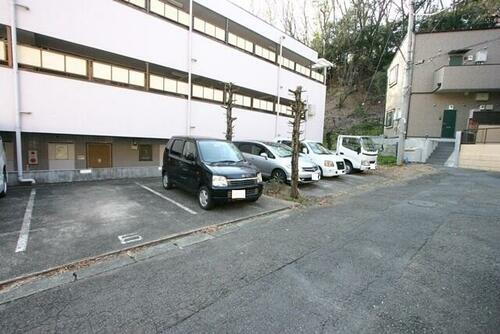 エミネンス駐車場