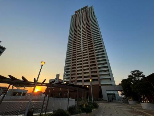 ザ・タワーズ・ウエスト