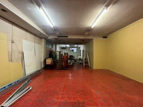 石川県白山市八日市町