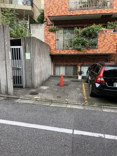 東京都渋谷区桜丘町