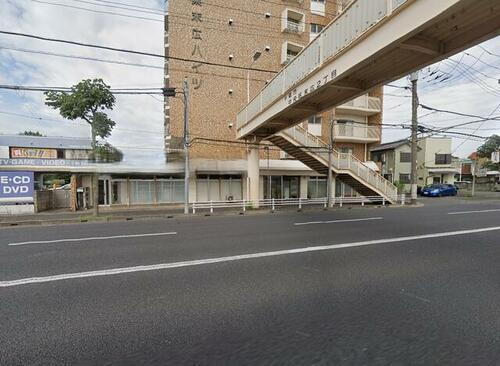 「約２１坪の１Ｆロードサイド店舗」末広街道で隣にコインパーキングあり