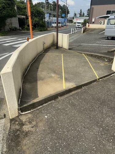リエス清瀬旭が丘　バイク置場