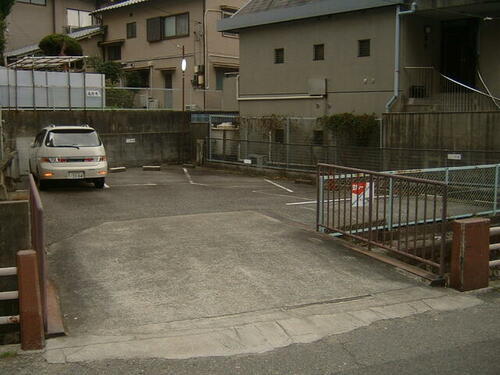 大岡ガレージ