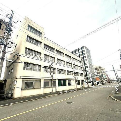 愛知県名古屋市港区名港１丁目４０１番地、４０２番地