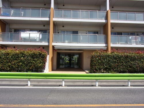 東京都三鷹市野崎２丁目