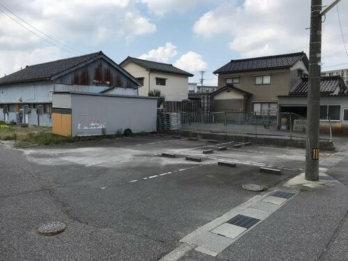 富山県富山市中川原