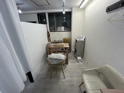 東京都新宿区西新宿１丁目