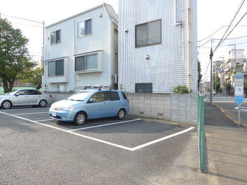 東京都世田谷区中町４丁目