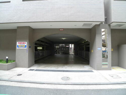 ルネス横濱鶴見関榮駐車場