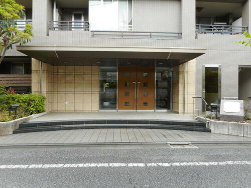 東京都世田谷区新町３丁目