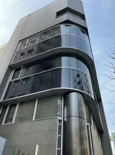 スタッフハウスビル