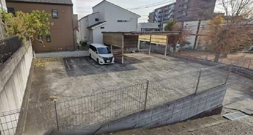 佐藤大和田駐車場