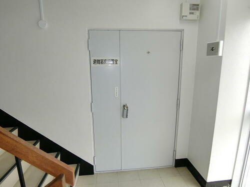 大阪府茨木市西駅前町