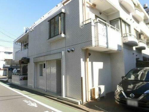 東京都三鷹市下連雀４丁目