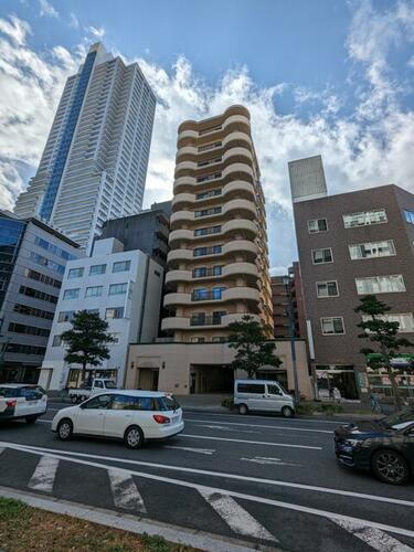 上八丁堀ガレージ