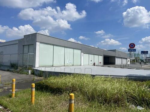 南区岩室　敷地１，１０１坪　平屋建１８０坪　自動車販売所跡