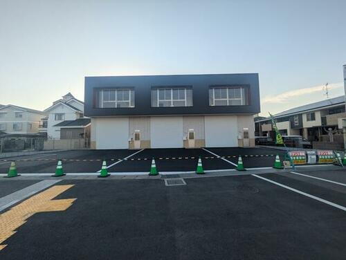 １Ｆ／３５．０１坪　２Ｆ／１５．０２坪　駐車場付　事務所付倉庫