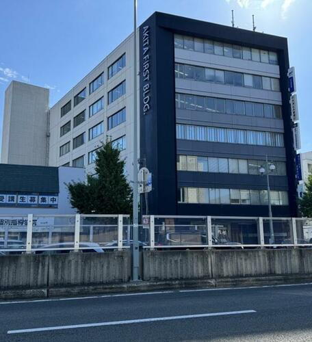 秋田ファーストビル　機械式駐車場