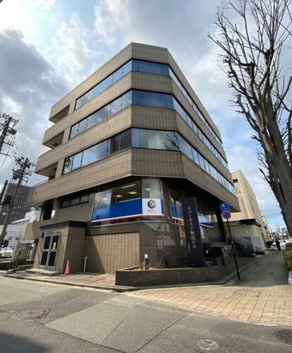 リバーサイド秋田ビル　機械式駐車場