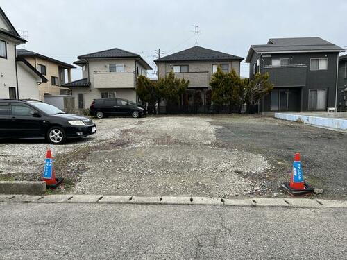大通黄金６丁目駐車場
