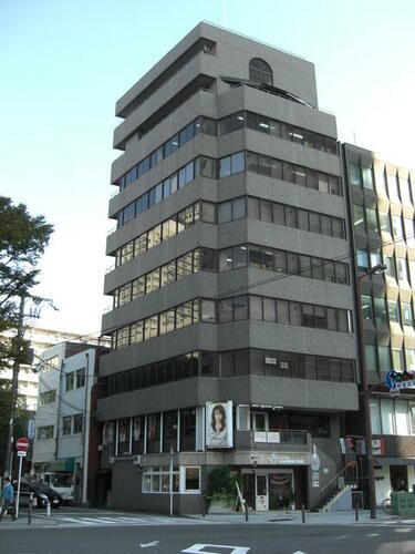 エンパイアービル