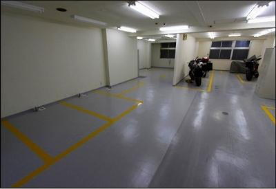 ノースフラット　バイク駐車場