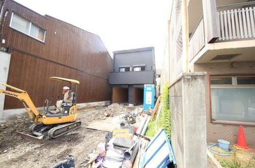 尼崎市西難波町６丁目駐車場付き事務所・倉庫