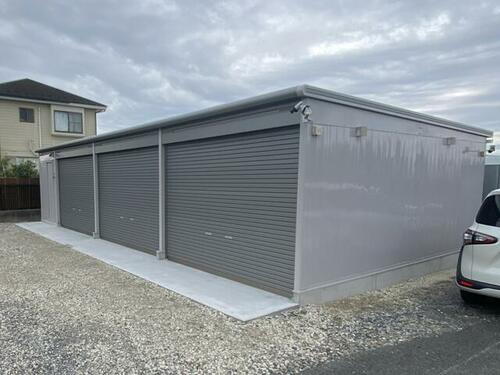 栄５丁目ガレージ倉庫